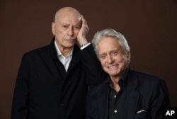 مایکل داگلاس و آلن آرکین