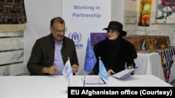 دفتر نمایندگی اتحادیۀ اروپا در افغانستان گفته است که توافقنامه‌ای را با کمیشنری عالی سازمان ملل متحد در امور پناهندگان برای حمایت از بیجاشدگان داخلی و مهاجران افغان امضا کرده است
