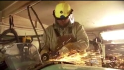 US Job Gains Solid in March; Jobless Rate Rises Slightly