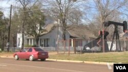 Pemandangan di Kilgore, kota kecil di Texas Timur. Salah satu wilayahnya dikenal sebagai "lapangan terkaya di dunia" karena begitu banyaknya minyak yang dipompa dari satu blok itu (foto:dok)