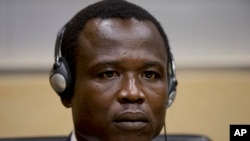 Dominic Ongwen, un commandant de la milice du Seigneur de guerre Joseph Kony lors de sa première comparution à la Cour Pénale Internationale de la Haye, le 26 janvier 2015