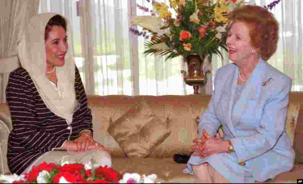 Then Pakistani Prime Minister Benazir Bhutto met with former British Prime Minister Margaret Thatcher in Islamabad, Pakistan, March 24, 1996.