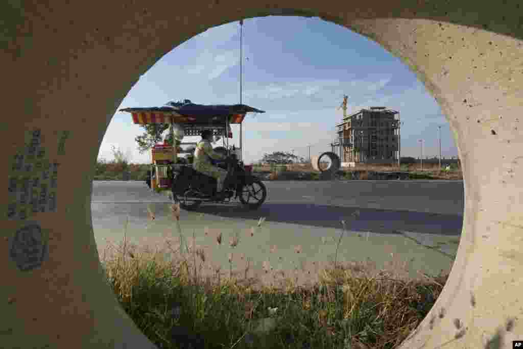 فروشگاه سیار در کمبودیا