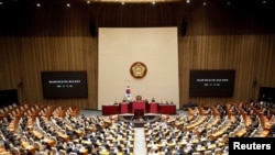 한국 국회 윤석열 대통령 탄핵 소추안 가결