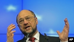 European Parliament President Martin Schulz holds a news conference during a European Union summit in Brussels, January 30, 2012.
