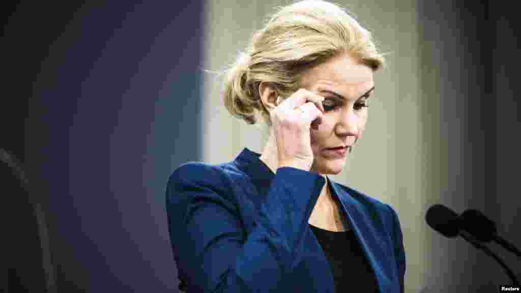 Helle Thorning-Schmidt,&nbsp; Premier ministre du Danemark réagit lors d&#39;une conférence de press sur les fusillades samedi à Copenhague, le 15 février 2015.