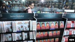 L'histoire de Mme Khan a attiré l'attention après la diffusion d'une vidéo sur les réseaux sociaux dans laquelle elle comptait de un à 100.