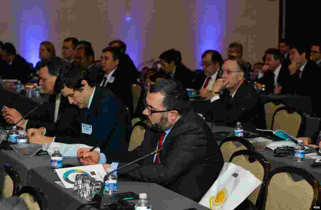 AQSh-Qozog&#39;iston konvensiyasi paytida, Vashington, 11-dekabr, 2013-yil