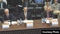 ក្រុម​ប្រឹក្សាភិបាល​ BBG​ ជា​អ្នក​គ្រប់​គ្រង​ វិទ្យុ​សម្លេង​ស.រ.អា​ ដែល​មាន​កម្មវិធី​ផ្សាយ​តាម​គេហទំព័រ​ វិទ្យុ​ទូរទស្សន៍​ និង​ឧបករណ៍​ចល័ត​ ដែល​មាន ៤៥​ ភាសា​ ទៅ​ជូន​អ្នក​តាម​ដាន ​និង​ស្តាប់​ប្រមាណ​ ១៦៤​ លាន​នាក់​នៅ​ពាស​ពេញ​ពិភពលោក​ក្នុង​មួយ​សប្តាហ៍ៗ។​