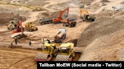 وزارت انرژی و آب حکومت طالبان گفته است که در حال حاضر، ساخت بند پاشدان تا ۸۰ درصد تکمیل شده است.