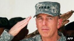 Prezident Obama:"General Petreas bütün dövrlərin ən gözəl sərkərdələrindən biridir"