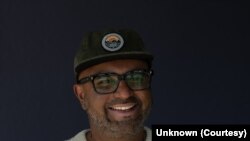 پاکستانی امریکن بائیو کیمسٹ جے سپال، جو آگ سے متاثرہ علاقے پیلیسیڈس سے چند میل دور رہتے ہیں۔