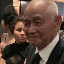 លោក ឱក សឿម ​អតីត​អ្នកតំណាងរាស្ត្រ​មួយរូប​ដែល​បាន​ចូលរួម​បោះឆ្នោតដកតំណែង​សម្តេចព្រះ នរោត្តមសីហនុ ពីប្រមុខ​រដ្ឋ​នៃ​ប្រទេស​កម្ពុជា ដែល​បាន​នាំ​ឲ្យមានការ​បង្កើត​របប​សាធារណរដ្ឋ​ខ្មែរ។ រូបថត​នេះ​លោក​ថតក្នុង​ឆ្នាំ​២០១៩​។ (រូបផ្តល់ឲ្យ/Facebook)