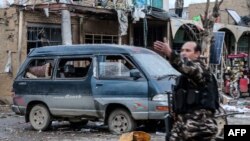 24일 아프가니스탄 바미얀에서 연쇄 폭발로 14명이 사망했다.