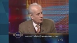 یادی از مصاحبه جلال متینی با صدای آمریکا: انقلاب ۵۷ مطلقا مردمی نبود