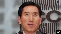 Cho Hyun-Oh, Commissioner General, South Korea National Police Agency speaking at the Seoul Foreign Correspondents Club, 18 Oct 2010
