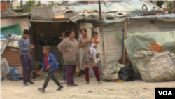 阿尔巴尼亚的一个贫困社区 - 资料照片