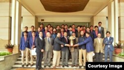 د افغانستان د الف او نولس کلنو لوبغاړو ټیم لوبغاړي هند کې د افغانستان د سفیر میلمانه وو