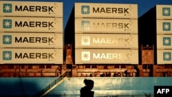 资料照片：丹麦马士基航运公司在哥本哈根的集装箱货船。(2023年9月14日）