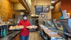 Pebisnis waralaba asal Indonesia, Emil Ranakusuma, di salah satu tokonya yang berada di Virginia (dok: Emil Ranakusuma)