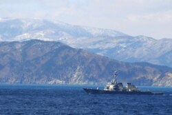 미 해군의 커티스 윌버 유도미사일 구축함.