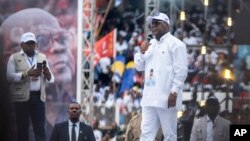 Au pouvoir depuis janvier 2019, Félix Tshisekedi brigue un second mandat aux élections prévues le 20 décembre en RDC et multiplie les déplacements à travers le pays.