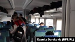 Bosnia and Herzegovina -- Bosnian police prevents migrants from coming out of the train in Bihac, November 9, 2018.