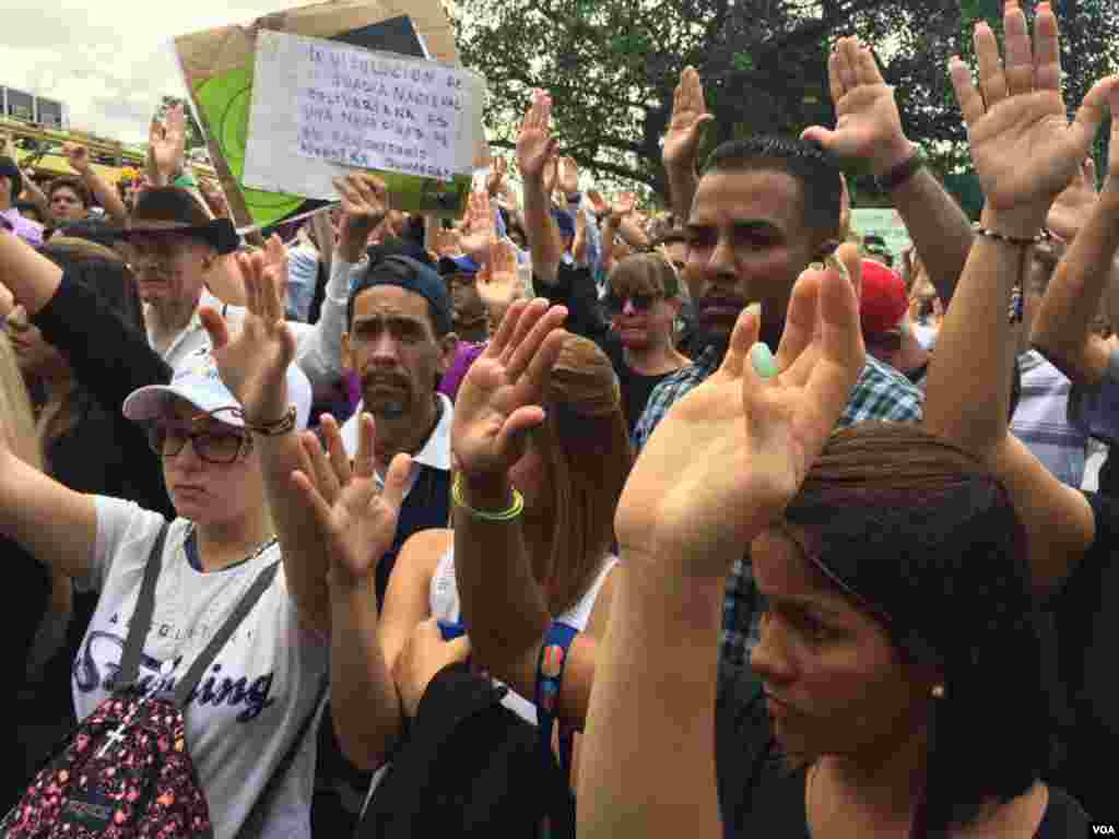 La convocatoria fue acompañada por la coalición opositora Mesa de la Unidad Democrática (MUD). Foto: Álvaro Algarra.