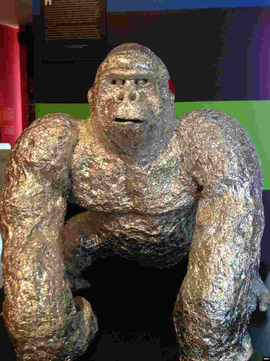 Dean Millien's "Gorilla" at the "Human, Soul and Machine: The Coming Singularity" exhibit at the American Visionary Art Museum in Baltimore, Maryland. (Julie Taboh/VOA)