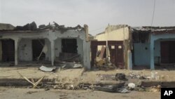 지난 18일 나이지리아 다마투루에서 발생한 폭탄 테러 현장. 월드컵을 시청하던 주민 중 14명이 사망했다. (자료사진)