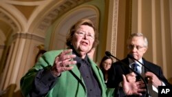 Senatda Assignatsiyalar (mablag'lar) qo'mitasining raisasi Barbara Mikulski demokratlar nomidan muzokarada qatnashgan 