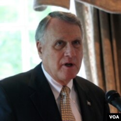 Senator Jon Kyl dari Partai Republik ini, ingin menunda pemungutan suara untuk ratifikasi START hingga tahun depan, menunggu Kongres yang baru dilantik.