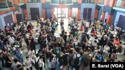 Stotine postdiplomaca na orijentaciji za međunarodne studente na Univerzitetu Rajs