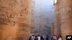 معبد باستانی کرنک در کرانۀ رود نیل