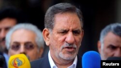 Wakil Presiden Iran Eshaq Jahangiri berbicara selama konferensi pers setelah pertemuan dengan ulama Syiah terkemuka Irak, Ayatollah Ali al-Sistani di Najaf, selatan Baghdad, 18 Februari 2015. (Foto: Reuters/Alaa Al-Marjan)