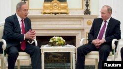 Russian President Vladimir Putin (right) meets with Israeli Prime Minister Benjamin Netanyahu in Moscow, Russia, March 9, 2017. 