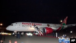 L'Association kényane des opérateurs aériens s'est opposée vendredi à la grève prévue, affirmant qu'il s'agissait d'une "ligne de conduite extrême".
