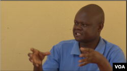 Llyod Kasima, the acting district administrator for Chimanimani district says Cyclone Idai deaths now stand at 181, March 26, 2019. (C Mavhunga/VOA)