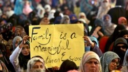 Pokistonlik ayollar uydagi zo'ravonlikka qarshi namoyish qilmoqda