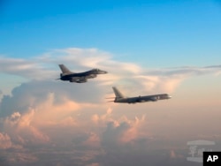 台湾国防部公布的资料照显示一架台湾军机(2018年5月28日)