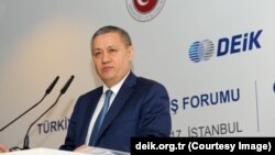 O'zbekiston bosh vaziri muovini Rustam Azimov