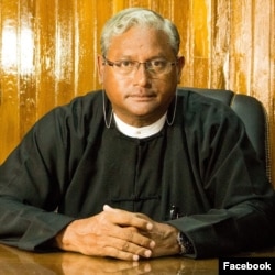 លោក Ko Ni សមាជិក​គណបក្ស​សម្ព័ន្ធ​ដើម្បី​លិទ្ធិ​ប្រជាធិបតេយ្យ​ និង​មេធាវី​ច្បាប់​រដ្ឋធម្មនុញ្ញ​ដែល​ត្រូវ​បាន​គេ​ធ្វើ​ឃាត។ (Paul Vrieze/VOA)