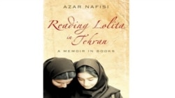 آذر نفیسی و کتاب مشهورش لولیتا خوانی در تهران