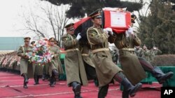 والی پیشین کنر می گوید که پاکستان در کشتار سربازان در کنر دست داشت.