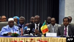 Des membres du gouvernement malien le 16 juillet 2014.