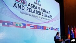 Malaysian Foreign Minister Anifah Aman speaks to the media during the 27th Association of Southeast Asian Nations (ASEAN) summit at the Kuala Lumpur Convention Center in Kuala Lumpur, Malaysia, Nov. 18, 2015. 