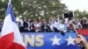 Les Bleus sont passés sur les Champs-Elysées pour saluer la foule immense à Paris, le 16 juillet 2018.
