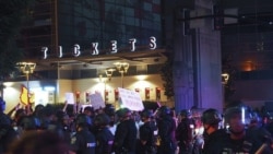 Policija u centru Luivila, u Kentakiju (Foto: Instagram @mckinley_moore via AP)