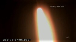 Robotic Mission Kicks Up Lunar Dust