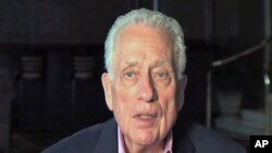 Former Secret Service agent Clint Hill explains how the day of President John F. Kennedy�s assassination unfolded, and how it forever changed his life, November 2011.